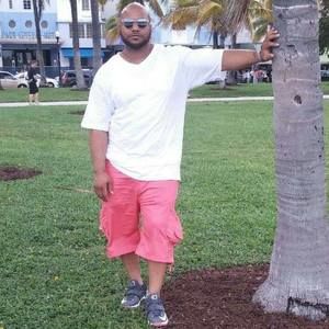 Meet your Posher, Derrick